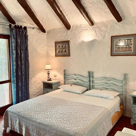Eleni Room Costa Dorata エクステリア 写真